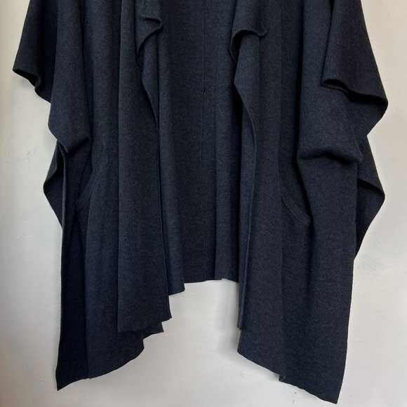 Lululemon Charcoal Grey After Asana Wrap - Picture 3 of 14